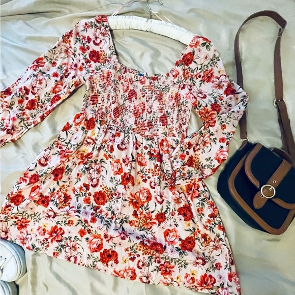 Floral Puffy sleeve babydoll dress - Picture 2 of 8